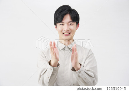 Male applause 20s white background Male applause 20s white background 123519945