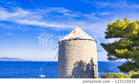 Beautiful Aegean islands to visit by cruise ship 123520835