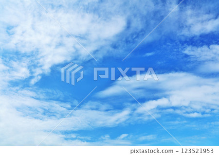 秋天天空和雲彩 123521953