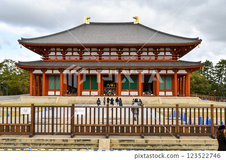 [Sightseeing in Nara Park] Todaiji Temple, Great Buddha, Kofukuji Temple, deer, Nandaimon Gate, Kasuga Taisha Shrine, Ukimido Hall [Power Spots of Heijo-kyo] 123522746