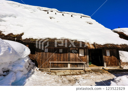 最古老的房子 123522829