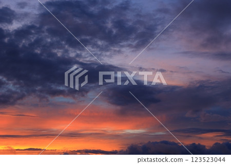 A cloud that stains in the sunset A cloud that stains in the sunset 123523044