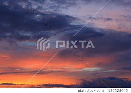 A cloud that stains in the sunset A cloud that stains in the sunset 123523045