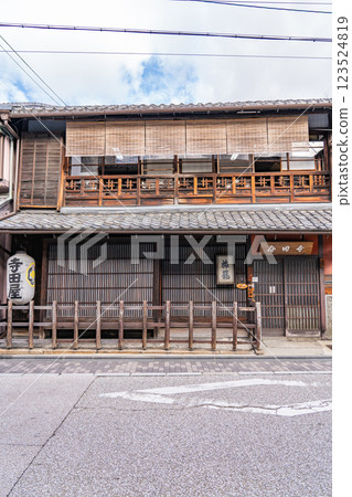 京都市伏見區的寺田屋船屋（明治維新時期的寺田屋事件發生地） 123524819