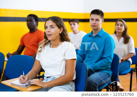 Girl studying in taxi driving school 123525760