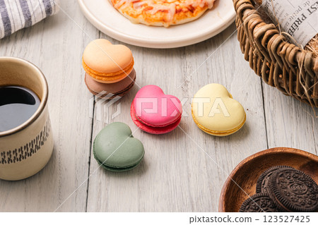 Heart shaped macaroons 123527425