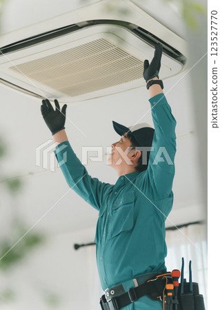 Electrical worker Electrical worker 123527770