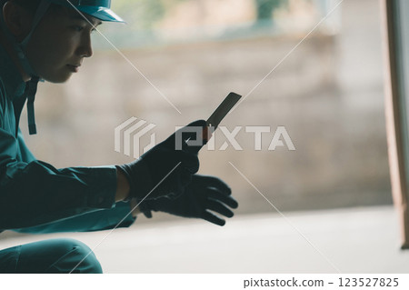 Electrician's knife Electrician's knife 123527825