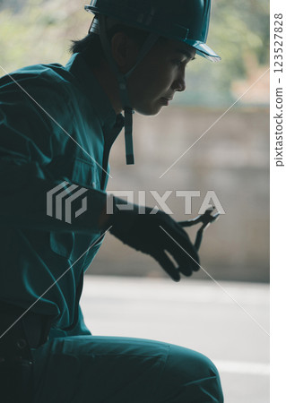 Electrical worker  123527828