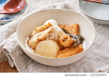 Oden - A classic winter dish on the Japanese table 123528497