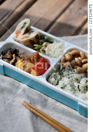Homemade healthy Japanese lunch box 123529678