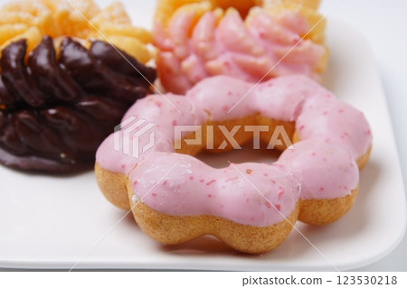 美味的甜甜圈 123530218