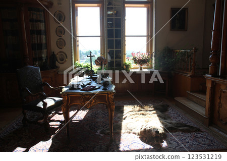 old vintage workroom 123531219