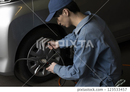 一個男人養一輛車 123533457