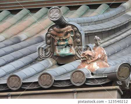 Onigawara and Toribusuma 123540212