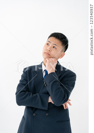 男孩、青少年、制服、煩惱 123540937