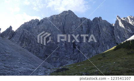 Karwendel mountains on Karwendel Hohenweg, Austria Karwendel mountains on Karwendel Hohenweg, Austria 123541107