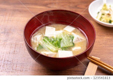 Shirona miso soup 123541813