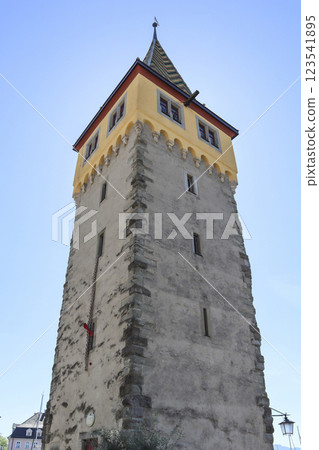 Mangturm in Lindau on Lake Constance, Bavaria, Germany Mangturm in Lindau on Lake Constance, Bavaria, Germany 123541895