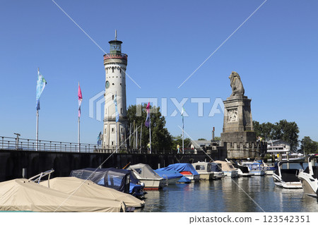 Port of Lindau on Lake Constance, Bavaria, Germany Port of Lindau on Lake Constance, Bavaria, Germany 123542351