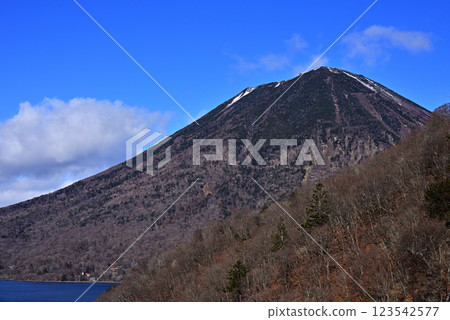 Oku-Nikko scenery - Mt. Nantai, Lake Chuzenji - Oku-Nikko scenery - Mt. Nantai, Lake Chuzenji - 123542577