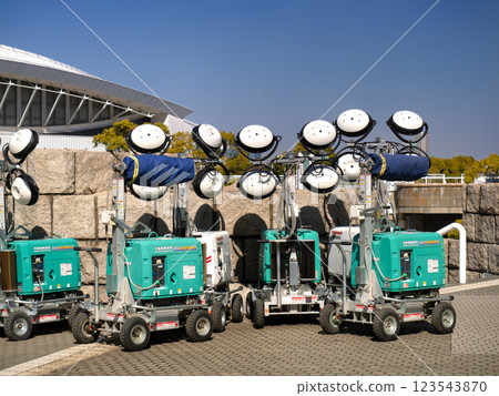 引擎驅動的泛光燈 引擎驅動的泛光燈 123543870