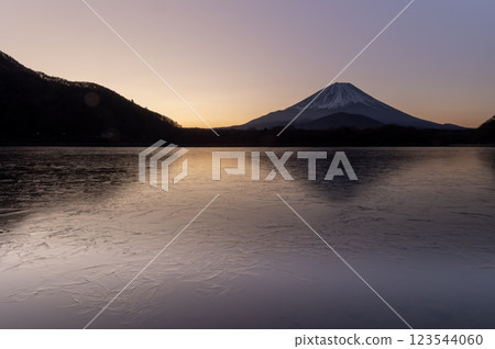Mount Fuji at sunrise as seen from Lake Shojiko 123544060