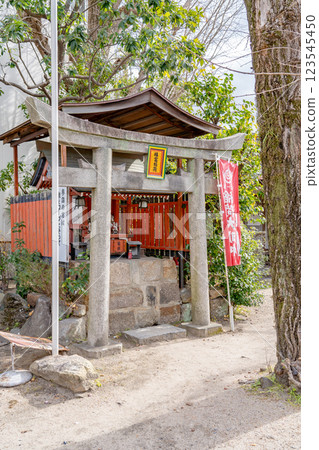 京都市伏見區東柳町的東光山長見寺(京都唯一的辯才天神)福富稻荷神社 京都市伏見區東柳町的東光山長見寺(京都唯一的辯才天神)福富稻荷神社 123545450