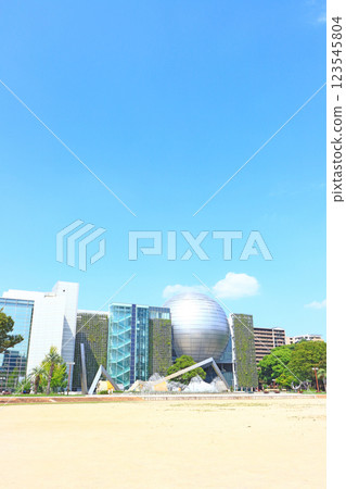 愛知縣名古屋市名古屋市科學館和白河公園的風景 123545804