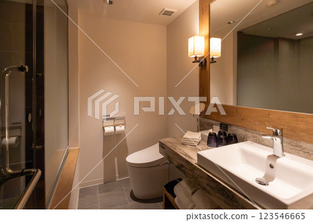 長野縣白馬村的豪華飯店 Courtyard by Marriott Hakuba 高級客房內設有溫泉浴池的浴室 長野縣白馬村的豪華飯店 Courtyard by Marriott Hakuba 高級客房內設有溫泉浴池的浴室 123546665