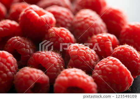 Fresh red raspberries 123549109
