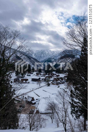 Gokayama的雪 123551075