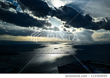Angel's Ladder Illuminating the Sea 123560095
