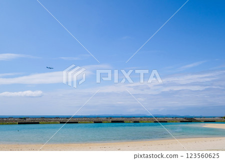 沖繩糸滿市的美美海灘 沖繩糸滿市的美美海灘 123560625