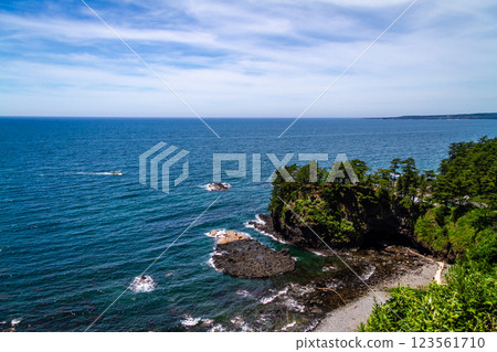 石川:能登的壯麗景色、能登金剛、關門,2010年7月 石川:能登的壯麗景色、能登金剛、關門,2010年7月 123561710