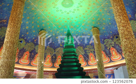 翡翠色的寶塔寺廟 123562076