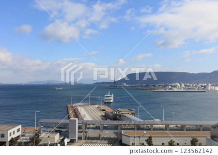 高松港渡輪碼頭（小豆島、直島方向） 123562142