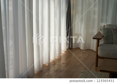 有窗簾的風景 123565431