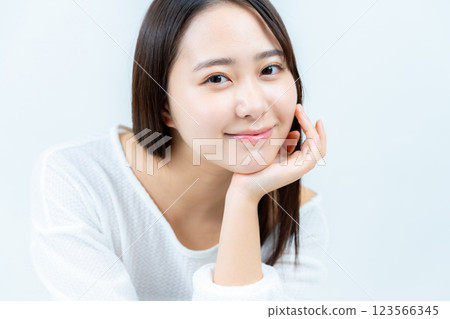 Beauty image of young women Beauty image of young women 123566345