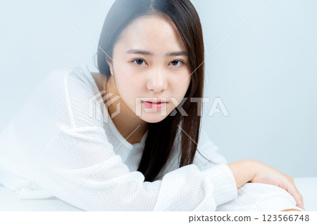 Beauty image of young women Beauty image of young women 123566748