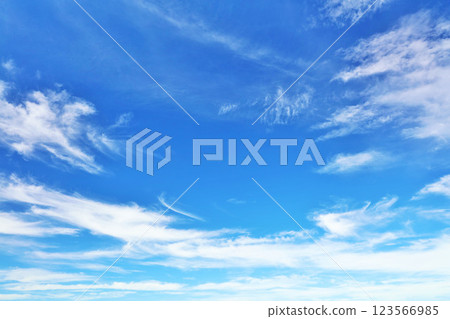 秋天天空和雲彩 123566985