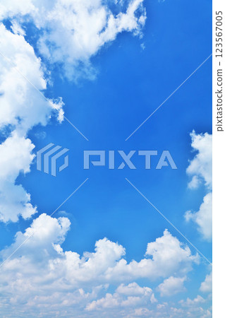夏天藍天和雲彩 123567005
