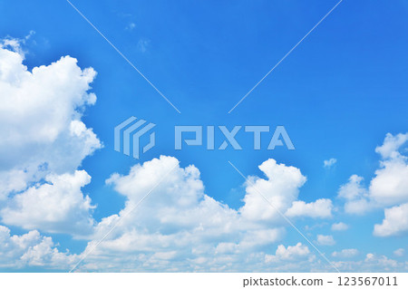 夏天藍天和雲彩 夏天藍天和雲彩 123567011