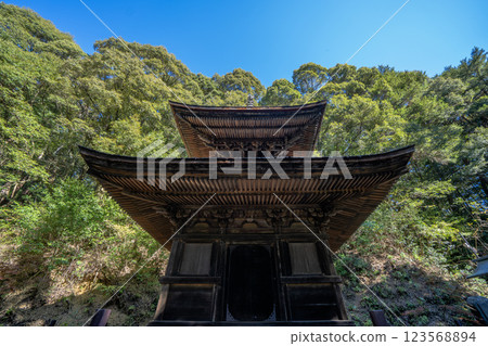 View of the grounds of Takazawa Kannon Temple at Nitsuryuhoji Temple. The pagoda donated by Hojo Masako 123568894