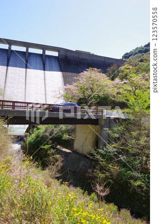兵庫縣南淡路市大日川水壩放水 兵庫縣南淡路市大日川水壩放水 123570558