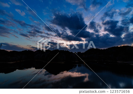 氣溫逐漸回升,奈良布目水壩開始有春天的氣息。 氣溫逐漸回升,奈良布目水壩開始有春天的氣息。 123571656