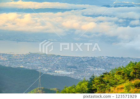 Sea of clouds, Lake Suwa, and the cityscape [taken from Takabocchi Plateau] 123571929