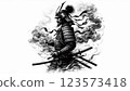 被煙霧和戰意包裹的武士。 123573418