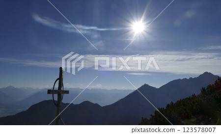 Summit cross Reither Spitze mountain, Nordlinger hut, on Karwendel Hohenweg, Austria 123578007