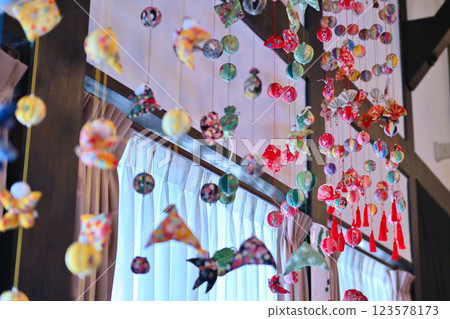 Konosu Surprise Doll Festival - Flower and Music Museum Kawasato "Hanakyu no Sato" Hexagonal Pyramid Doll Stand and Hanging Dolls 123578173